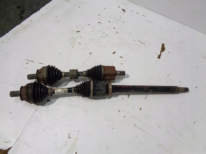 фото №1, Полуось правый перед volvo v60 i 2.0 d3 автомат