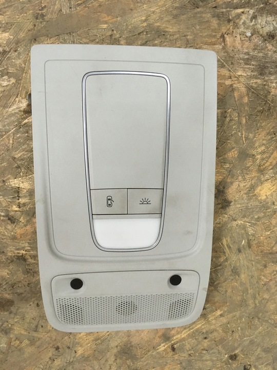 фото №1, Audi a1 q3 лампа кабинная освещение 8x0951177