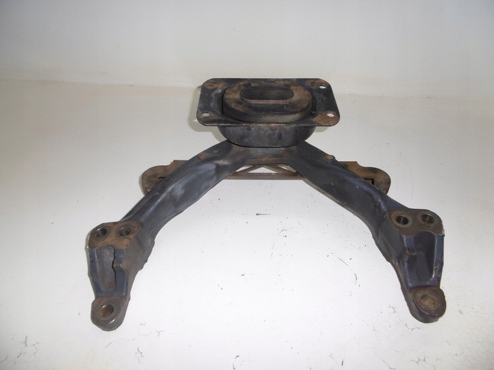 фото №7, Кронштейн лапи двигателя 20747056 magnum dxi volvo fh