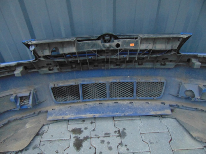 фото №14, Бампер перед передний vw polo iii рестайлинг 99-01 la5c