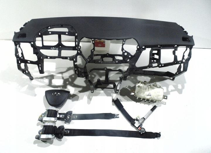 фото №1, Hyundai i10 панель консоль подушка безопасности подушки ремни