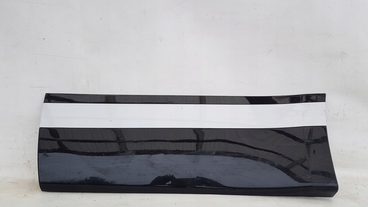 фото №1, Range rover velar планка дверь левая зад оригинал.