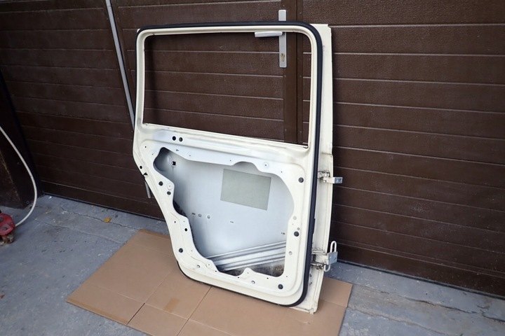 фото №9, Vw touran ii 2011-2015 дверь левая задние r115
