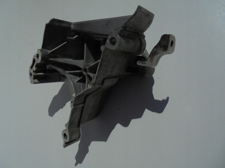 фото №9, Audi a3 8v кронштейн лапи двигуна 04e199275 15/1