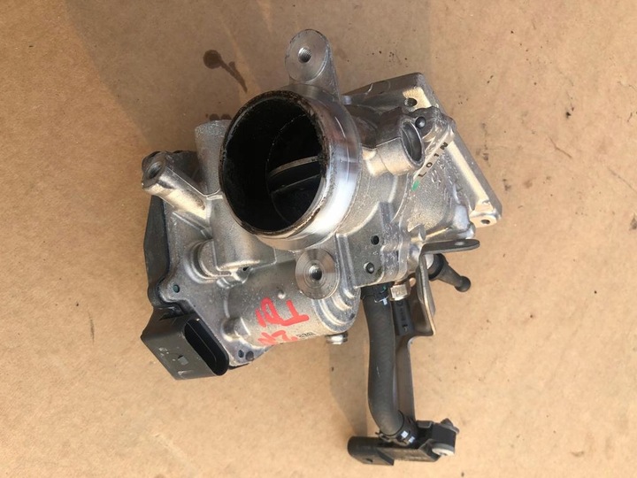 фото №4, Audi q5 80a 2.0 tdi дроссельная заслонка 04l128063t