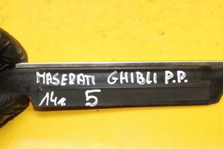 фото №6, Молдинг праве перед передній maserati ghibli 14r