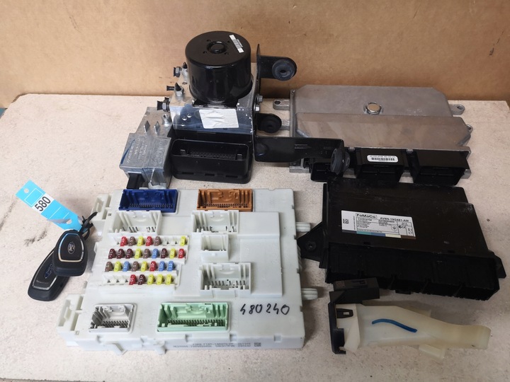 фото №7, Ford kuga mk2 втулка стабилизатора набор do запуска компьютер