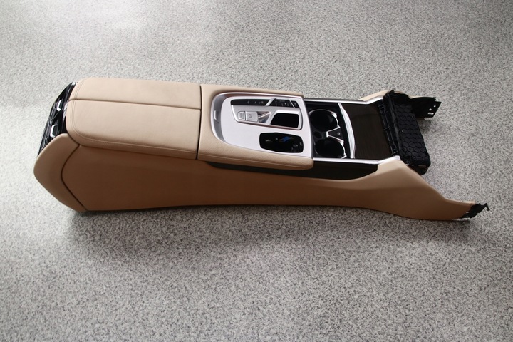 фото №7, Bmw g11 g12 - туннель подлокотник canberrabeige