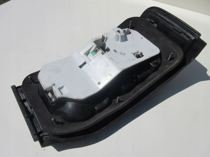 фото №7, Лампа задня права mazda 323 iii bf 043-7866r fl