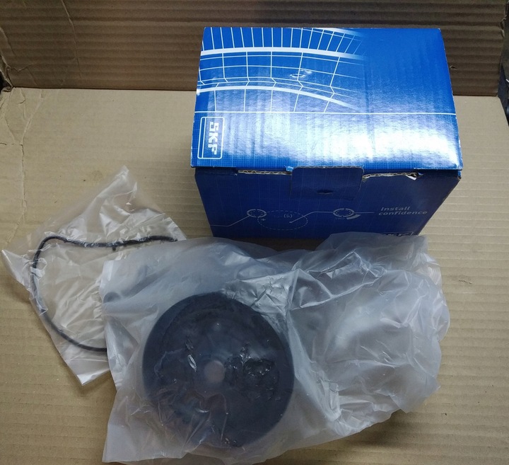 фото №1, Насос воды skf toyota avensis t27 2,0 d4d