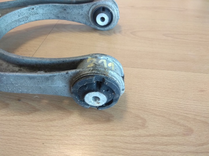 фото №2, Mercedes w211 важіль правий перед верх a2113330101