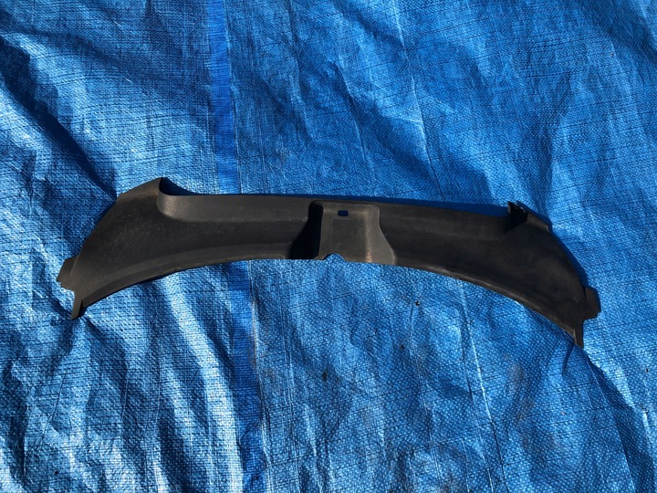 фото №1, Audi a6 c6 защита накладка ремня передней