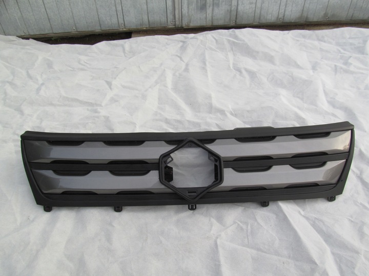 фото №1, Suzuki grand vitara po 2015 год решётка радиатора решётка новая