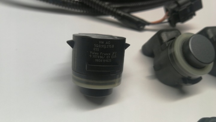 фото №9, Установка pdc перед audi a4 b9 8w0971095b 4xpdc