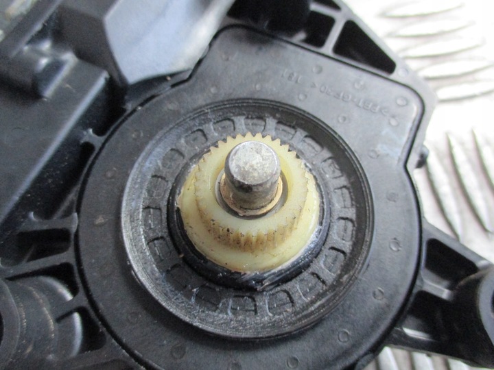 фото №6, Моторчик стёкла правые перед peugeot 307 01-07