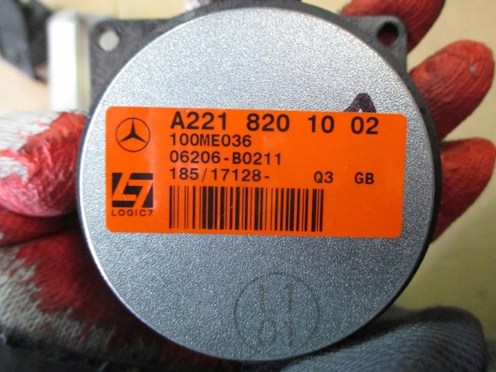 фото №11, Mercedes s w221 динамик средний logic7 2218201002
