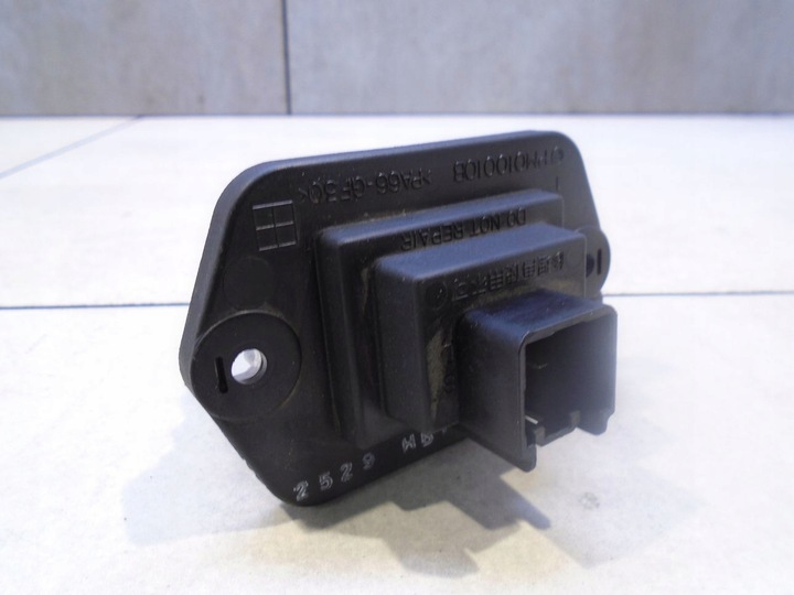 фото №1, Mazda оригінальний номер pm010010b резистор вентилятор