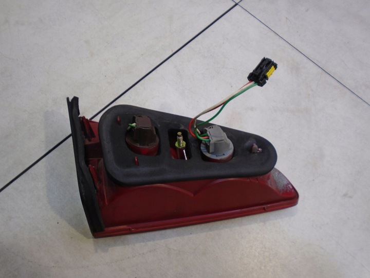 фото №5, Лампа w кришка багажника правий зад peugeot 607 2.2 hdi