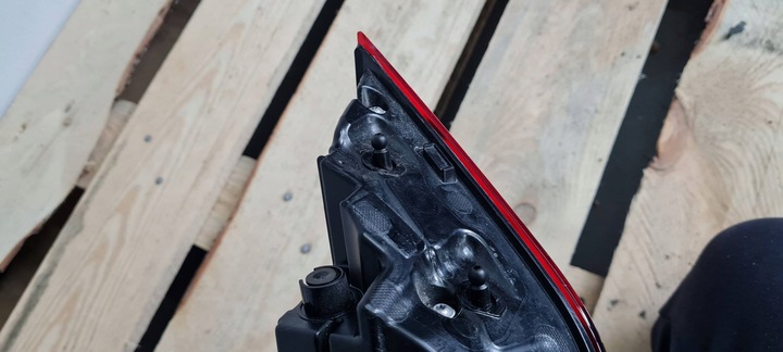 фото №13, Sq8 q8 rsq8 рестайлинг лампа led левая левый зад w крыло 24r 4m8945070aa