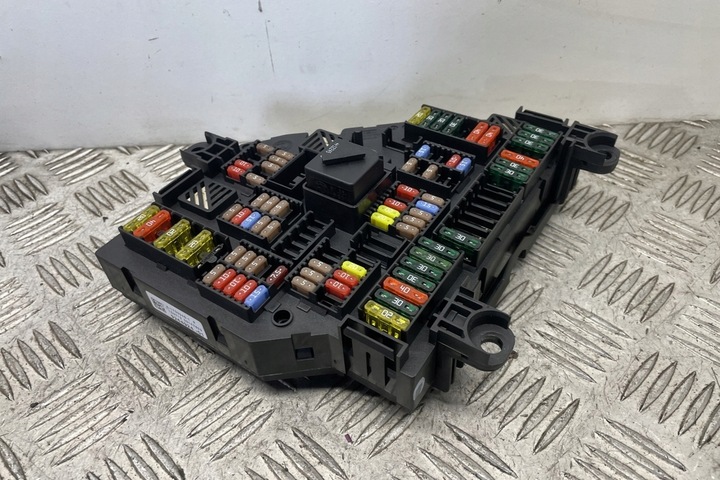 фото №8, Коробка предохранителей bmw 5 touring f11 9264924 3.0l дизель 230kw 2012