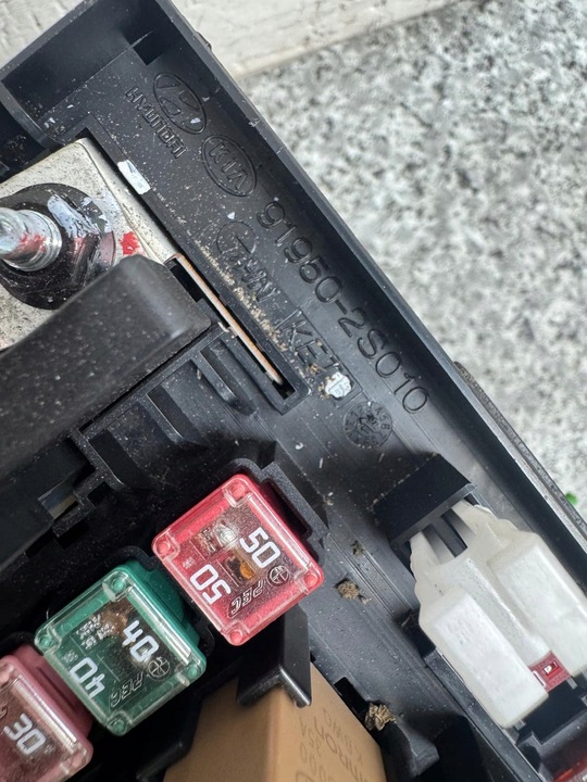 фото №8, Коробка предохранителей hyundai ix35 2010-2015 91950-2s010 2.0 crdi