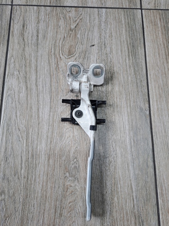 фото №1, Петля правые капота решётка volvo fh 4 fmx