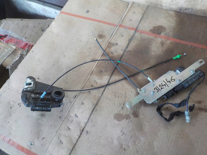 фото №1, Toyota yaris 1.4d d4d замок дверь левый зад