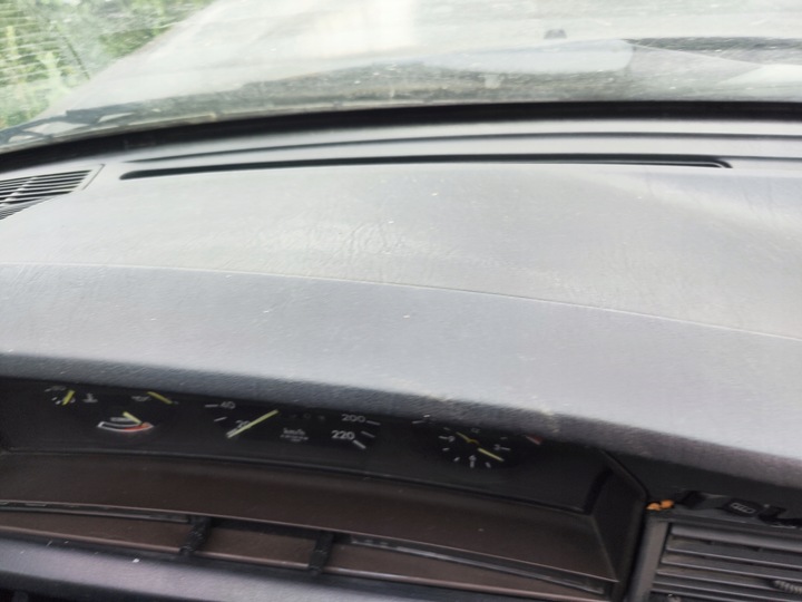 фото №5, Mercedes w201 190 панель раздаточная капот консоль pulpit чёрная