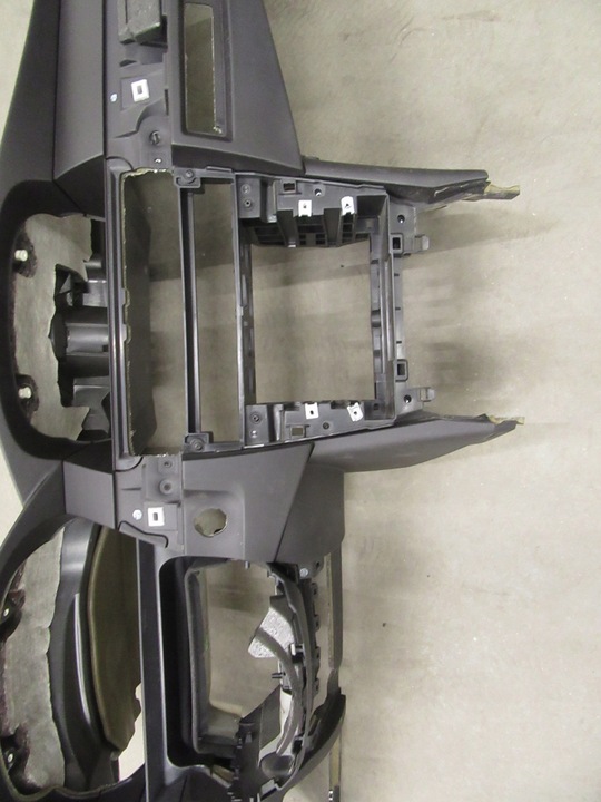 фото №7, Панель роздавальна bmw 5 e60 e61 європа 05-07r. чашки чорна