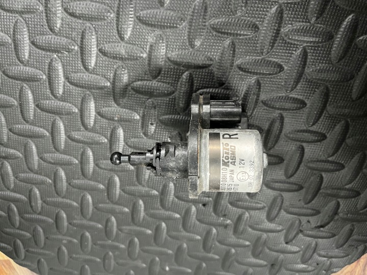 фото №5, Двигунчик регулювання фара правого 85661-28010 toyota avensis t27 09-11