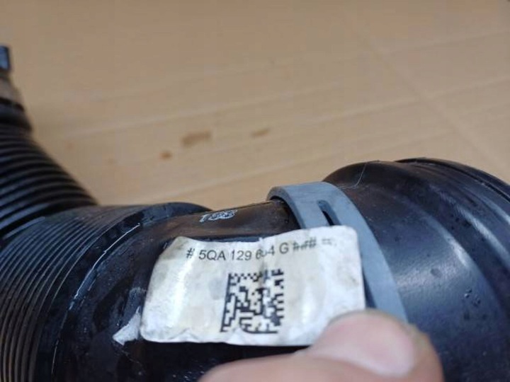 фото №7, Труба шланг повітря tiguan ii 2 5na 5qa129654g 5q0129653