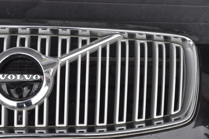фото №9, Volvo xc90 ii надпись бампер перед переднее 717 комплектный