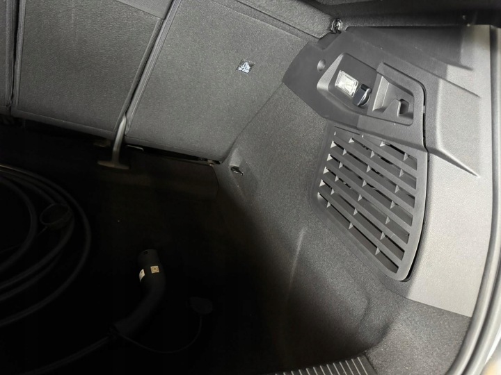 фото №8, Renault scenic v e-tech alpine салон сиденья диван сиденье карта