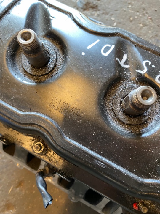 фото №4, Vw audi 2.5tdi 6v ake головка двигуна