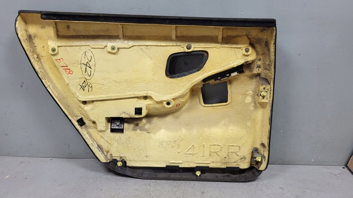 фото №5, Боковина двері праві зад mitsubishi sigma 91-96