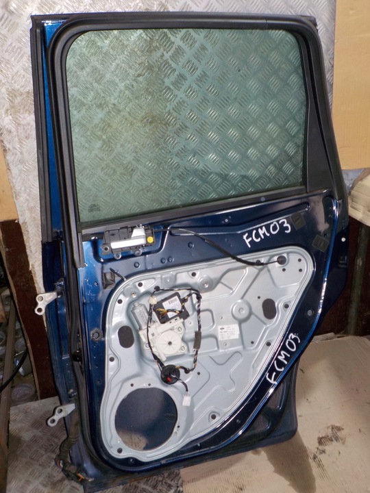 фото №3, Ford focus c-max 1.8 b 2003r. двері правий зад do фарбування