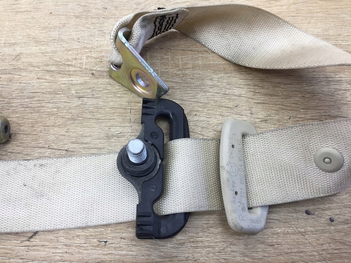 фото №14, Pas безпеки зад праві mercedes w221 чорний