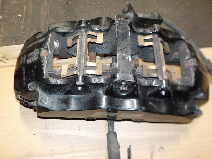 фото №8, Затискачі гальмівні перед зад audi r8 4.2 v8 420615106a