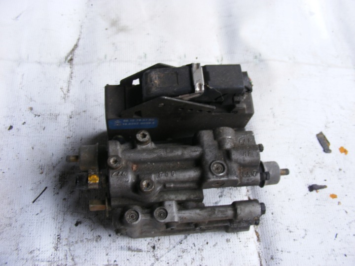 фото №6, Citroen xantia 1.6 главный тормозной цилиндр модуль управления abs 10020200594 9612783780