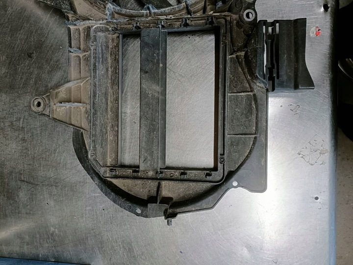 фото №8, Audi a4 b6 вентилятор радіатор 8e0121205