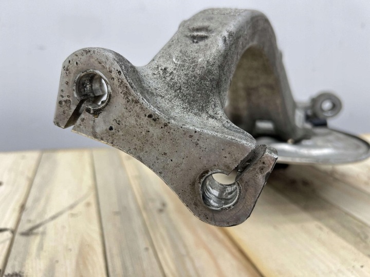 фото №8, Audi a4 b9 2.0 tdi рестайлінг поворотна опора права 8w0407242f 8w0407560