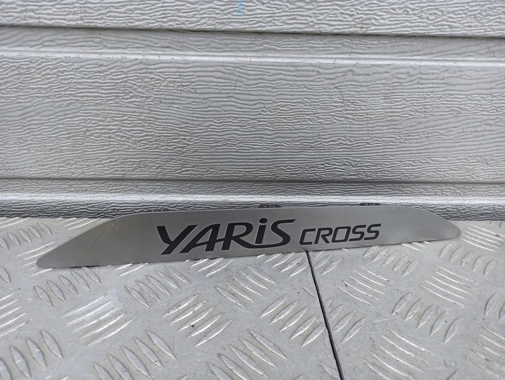 фото №1, Toyota yaris cross планка двері праві зад 75745-0d020