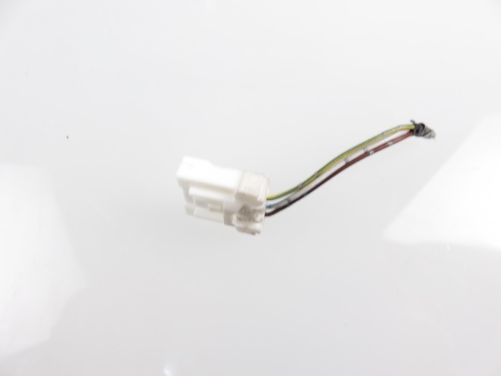 фото №5, Двигунчик кришки повітропровід mazda 3 bk 8610000990