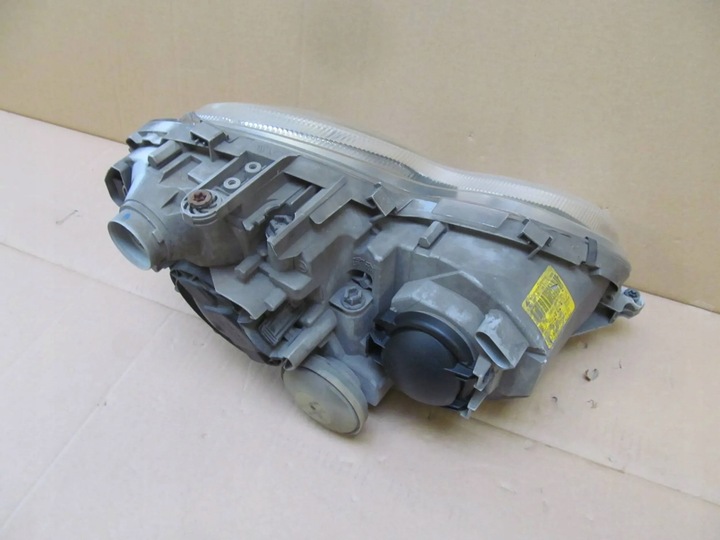 фото №14, Mercedes w203 рестайлинг 04-07 фара лампа левый перед передняя левая c410