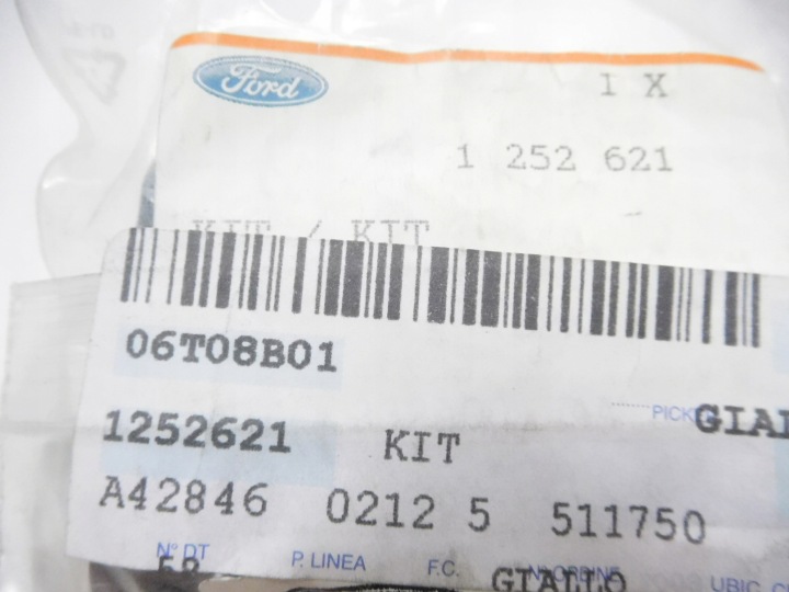 фото №15, Кріплення podłużnika скла ford c-max 2007-2010 oem номер 1252621