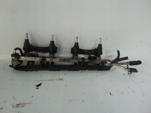 фото №1, Планка вприскувальний audi tt 1.8 180km 00r