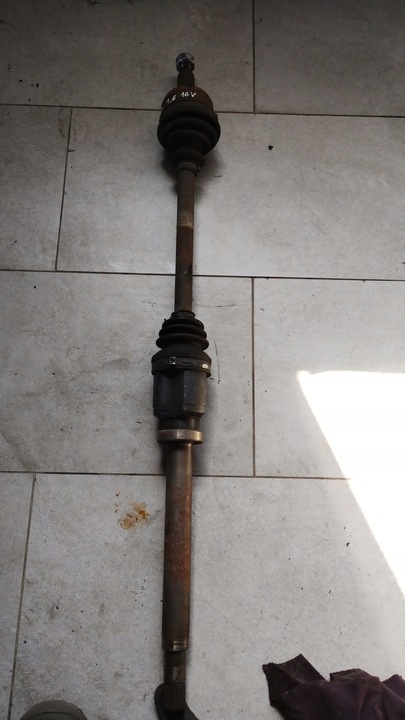 фото №1, Піввісь права перед renault scenic iii 1.6 16v