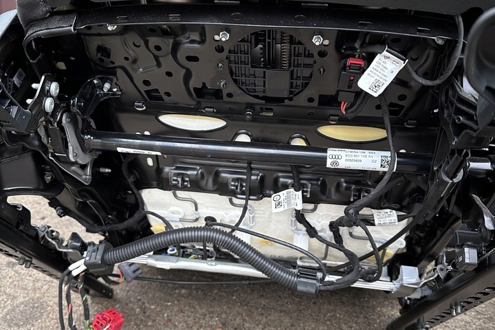 фото №11, Комплект сидений audi a4 8w2, b9 8w0881105an 2.0l дизель 2023