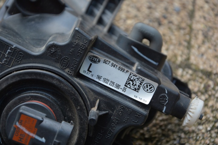 фото №9, Галоген лівий переднє vw jetta 5c7941699p