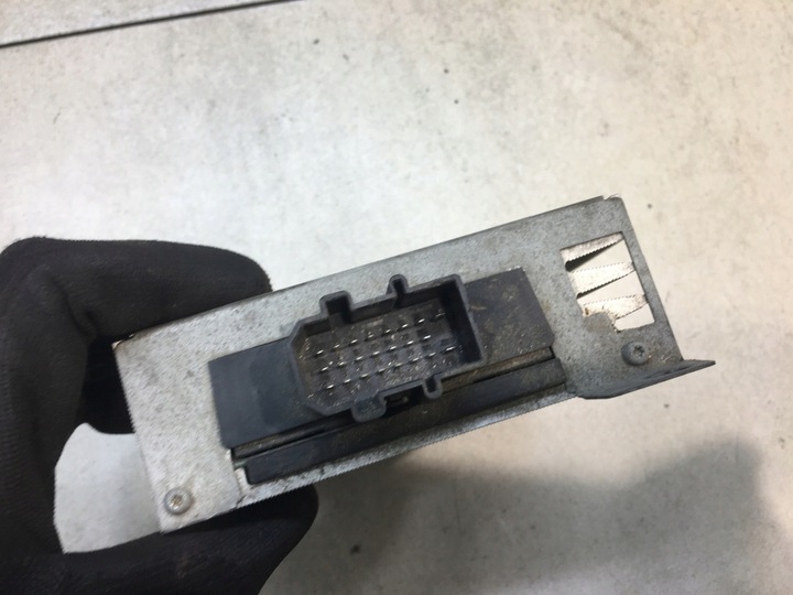 фото №4, Підсилювач радіо audi a4 b7 8e9035223